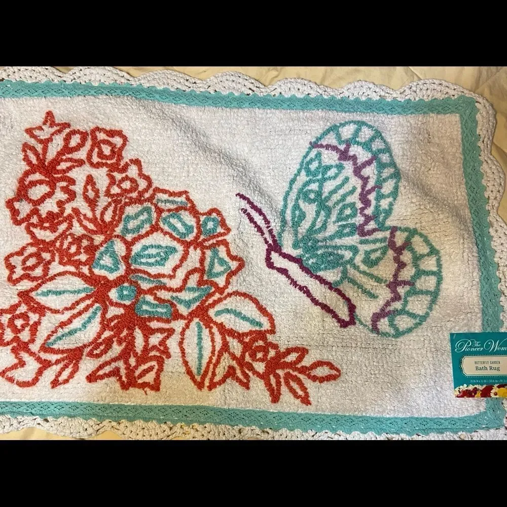 NWT Pioneer Woman Butterfly Garden Bath Rug 20” x 32”